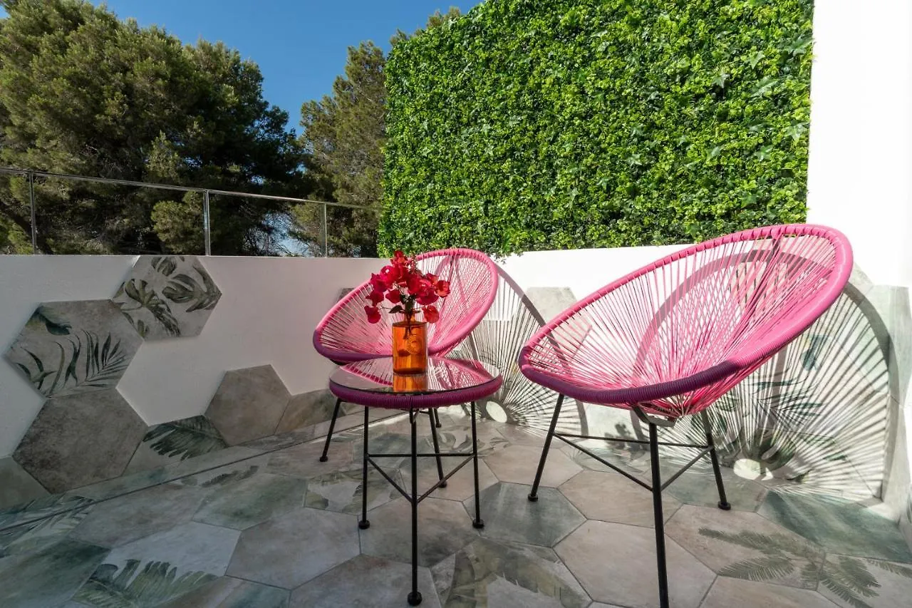Hostal Restaurante Pou Des Lleo Sant Carles de Peralta