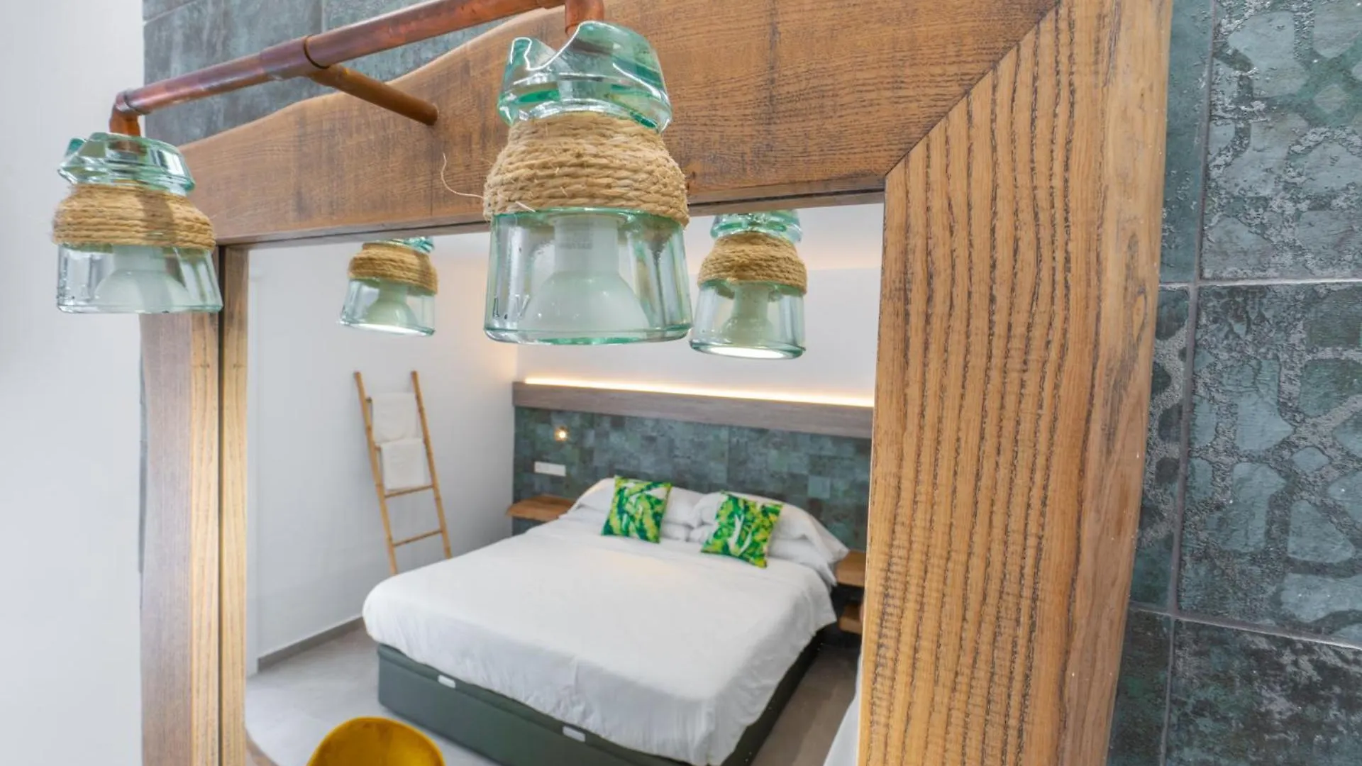 Hostal Restaurante Pou Des Lleo Sant Carles de Peralta Spanje